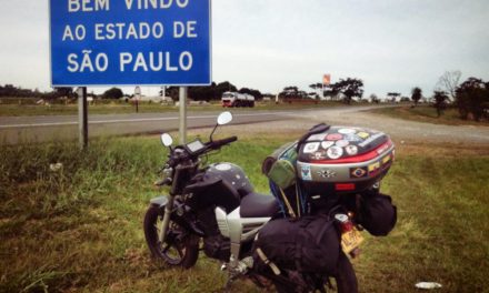 Llegó en moto al mundial de Brasil