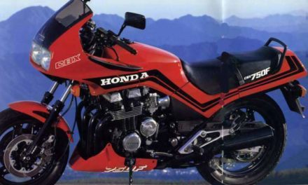 Mira la Honda CBX750F